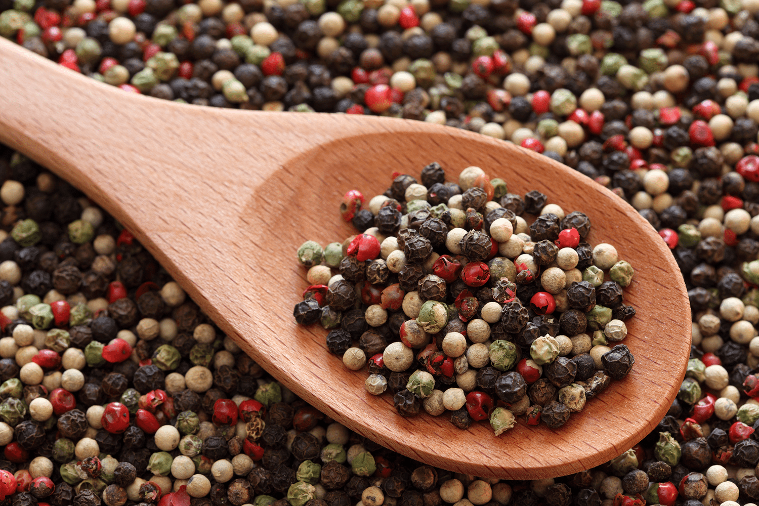 What-Are-Peppercorns-3x2-1-7e86cdee079646b1bcb3db354058ee74